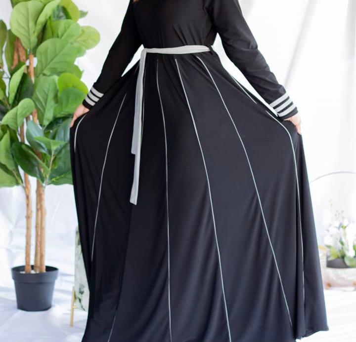 PANEL ABAYA WITH GREY STRIPE